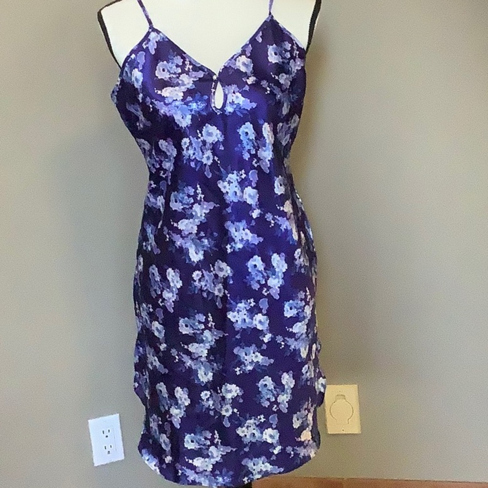 Night sleeping gown
